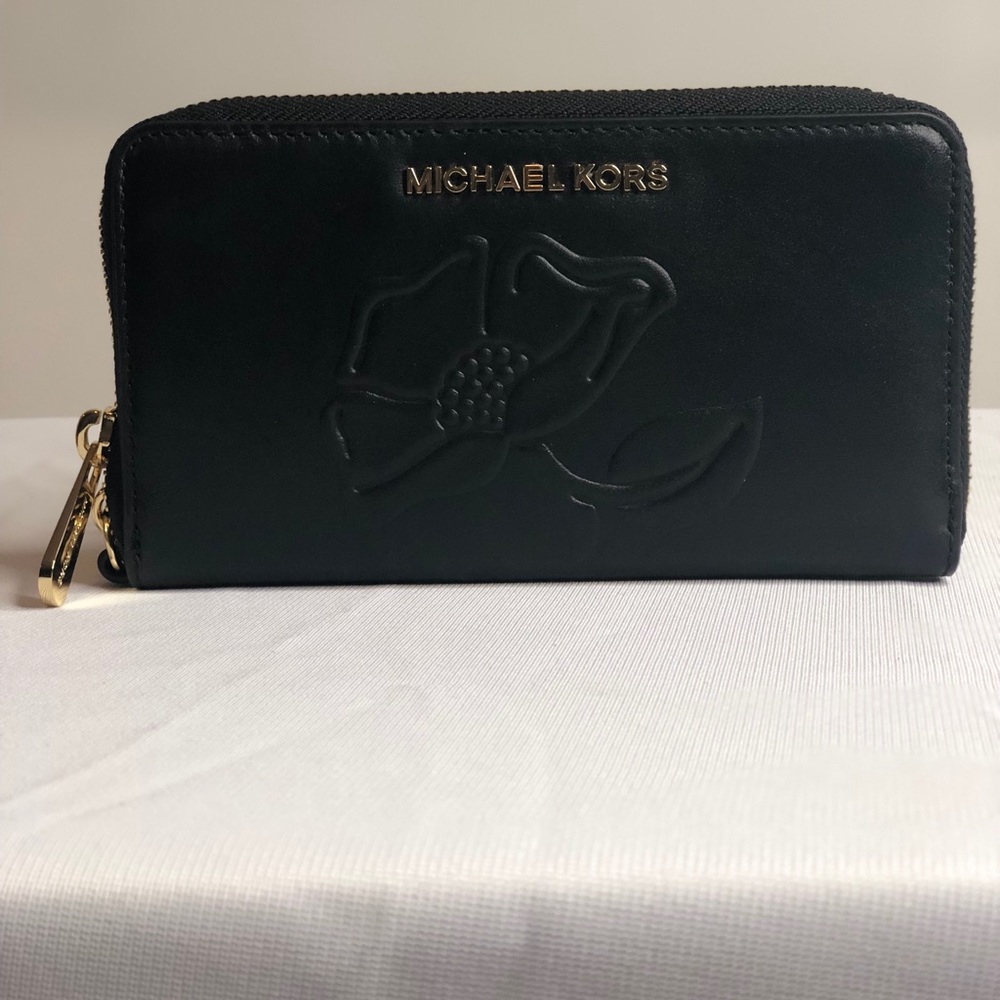 NWT‼️ Michael Kors Nouveau Floral Wristlet